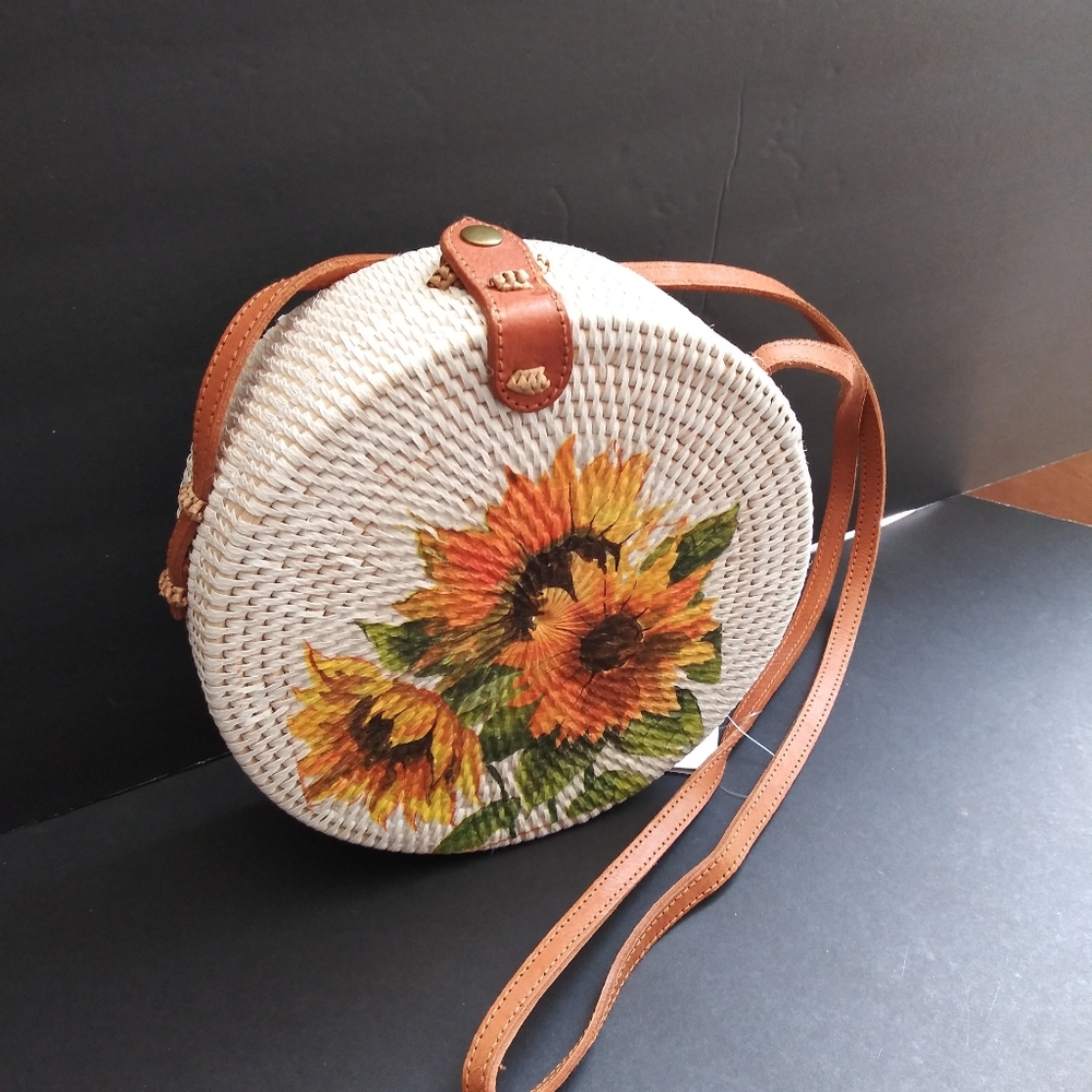 NEW HANDCRAFTED RATTAN CROSSBODY BAG PURSE - Picture 8 of 9